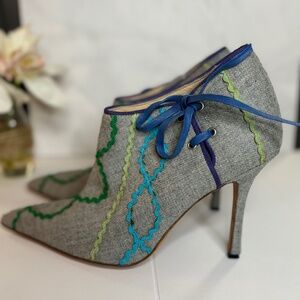 Authentic Manolo Blahnik Grey Booties - Size 38.5